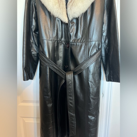 Vintage 60’s Leather Attic Made in Canada - Picture 11 of 11